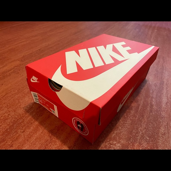 Nike Venture Runner, black/grey, men’s US 10, new - Picture 7 of 7